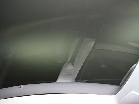 Used 2025 Tesla Model Y Long Range image 24