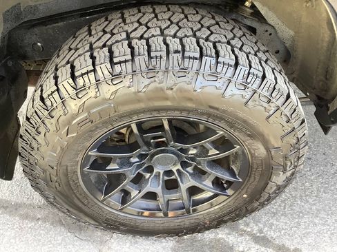 Used 2022 Toyota 4Runner TRD Off-Road Premium AWD/4WD image 35