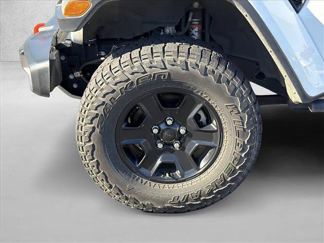 Used 2023 Jeep Gladiator Mojave AWD/4WD image 29