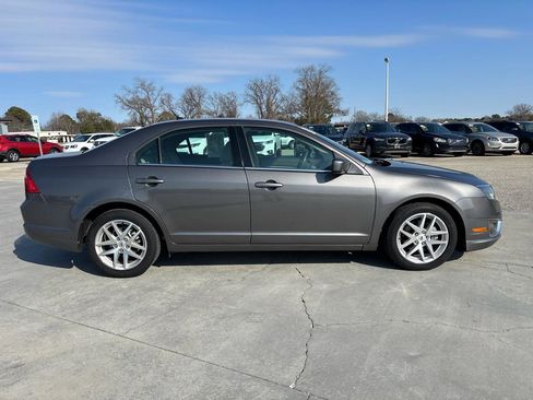 Used 2011 Ford Fusion SEL image 3