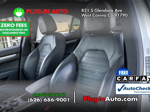 Used 2022 Alfa Romeo Stelvio Veloce AWD/4WD image 8