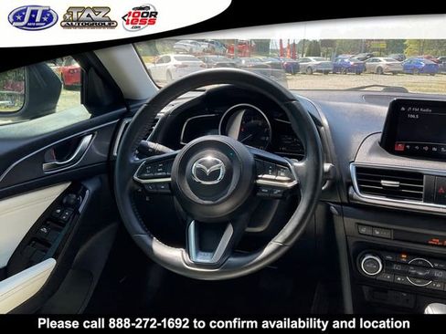 Used 2018 MAZDA MAZDA3 Grand Touring w/ Premium Equipment Package FWD image 16