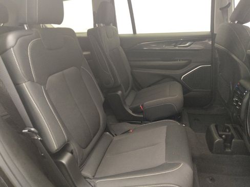 Used 2021 Jeep Grand Cherokee L Laredo w/ Luxury Tech Group I image 19