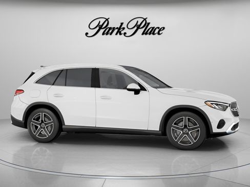 Used 2026 Mercedes-Benz GLC 300 4MATIC image 29