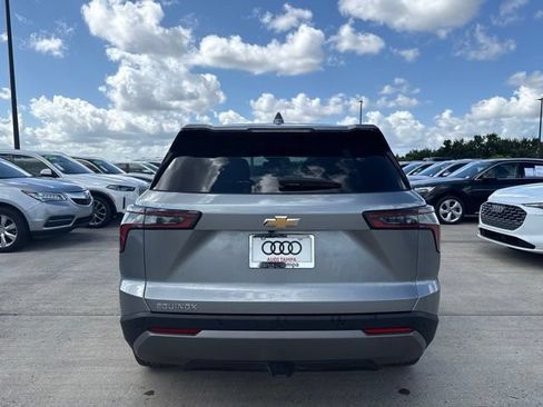 Used 2026 Chevrolet Equinox LT FWD image 4
