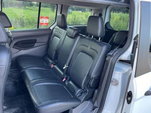 Used 2019 Ford Transit Connect XL image 10