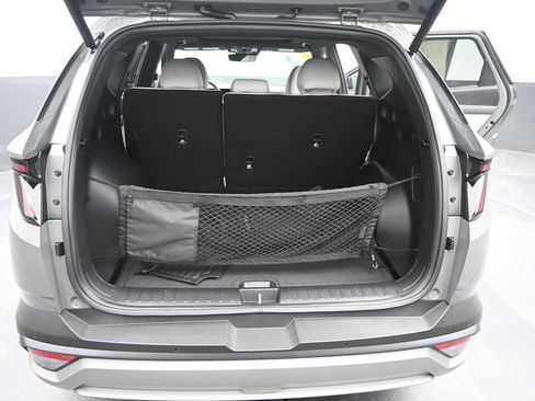 Certified 2025 Hyundai Tucson Limited AWD/4WD image 13