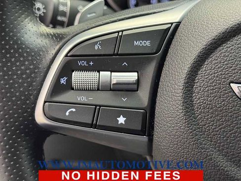 Used 2023 Genesis G70 2.0T image 39