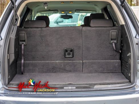 Used 2014 GMC Acadia SLE image 9
