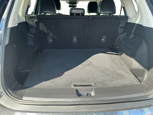 Used 2021 Nissan Rogue SV w/ Premium Package AWD/4WD image 19