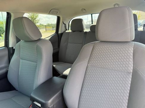 Used 2020 Toyota Tacoma SR5 RWD image 12