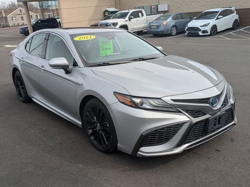 Used 2021 Toyota Camry XSE w/ Navigation Upgrade Package image 3