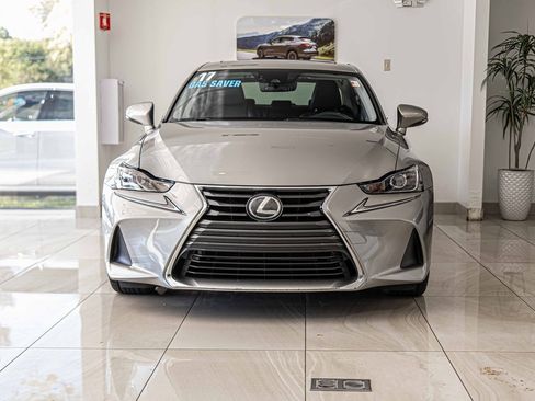 Used 2017 Lexus IS 300 AWD image 2