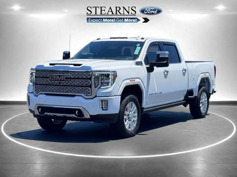 Used 2022 GMC Sierra 2500 Denali w/ Denali Ultimate Package AWD/4WD image 2