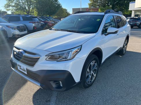 Used 2021 Subaru Outback Limited AWD/4WD image 3