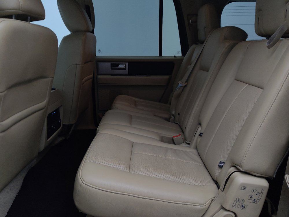 Used 2017 Ford Expedition EL XLT w/ Equipment Group 202A AWD/4WD image 18