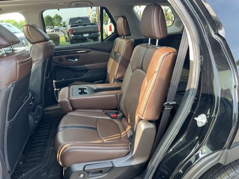 Used 2023 Honda Pilot Elite image 25