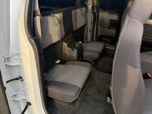 Used 2012 Chevrolet Colorado LT AWD/4WD image 17