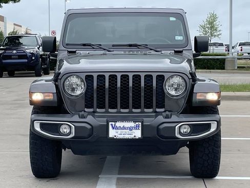 Used 2023 Jeep Gladiator Sport image 7