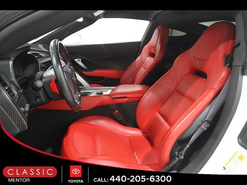 Used 2017 Chevrolet Corvette Stingray Coupe RWD image 5