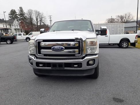 Used 2011 Ford F350 Lariat w/ Lariat Interior Pkg image 4