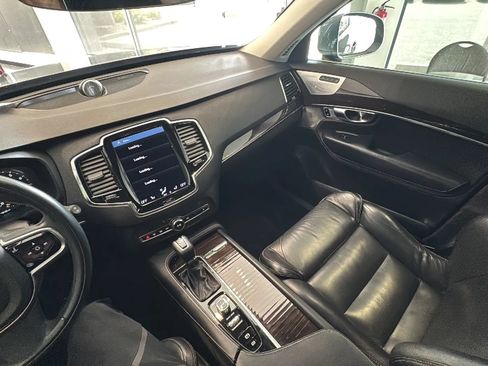 Used 2017 Volvo XC90 T6 Momentum w/ Vision Package AWD/4WD image 34