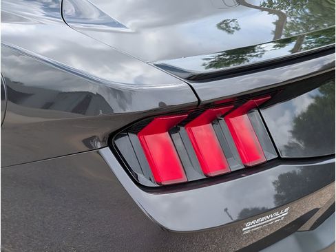 Used 2024 Ford Mustang Coupe RWD image 5