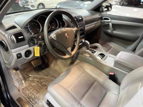Used 2004 Porsche Cayenne S AWD/4WD image 29