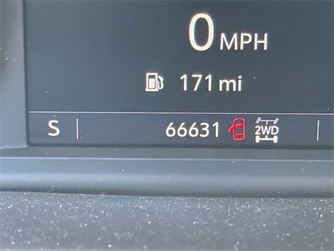 Used 2020 Chevrolet Silverado 1500 RST image 27