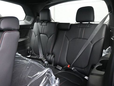 Used 2025 Honda Pilot Black Edition image 15