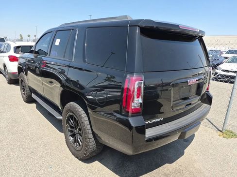 Used 2017 GMC Yukon SLT RWD image 2