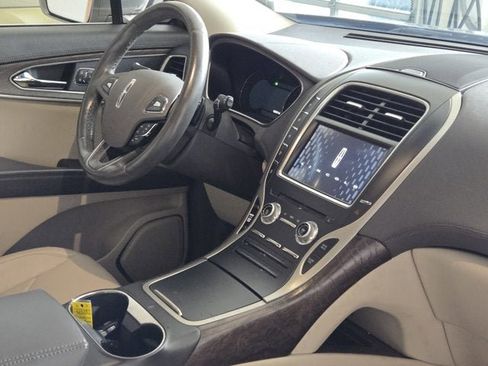 Used 2016 Lincoln MKX Reserve w/ Climate Package image 6