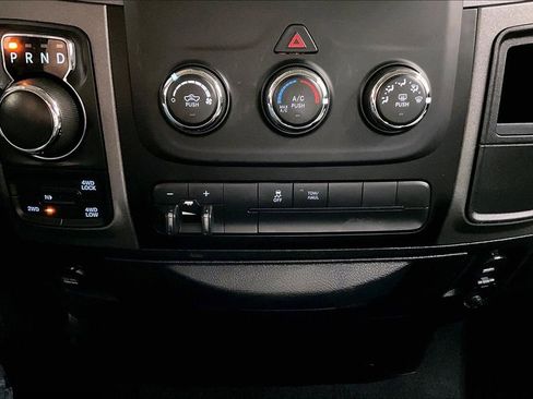 Used 2018 RAM 1500 Express AWD/4WD image 15