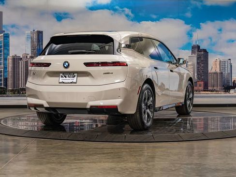 New 2026 BMW iX xDrive45 w/ Premium Package AWD/4WD image 6