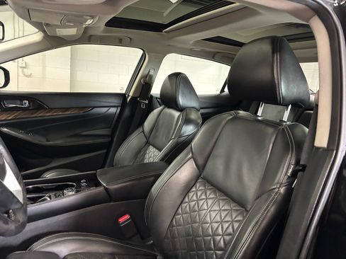 Used 2016 Nissan Maxima Platinum image 12