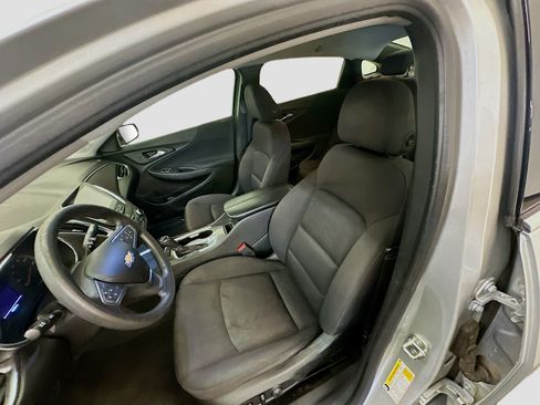 Used 2019 Chevrolet Malibu LT FWD image 13