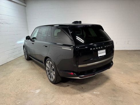 Used 2023 Land Rover Range Rover Long Wheelbase SE image 9