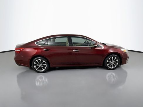 Used 2018 Toyota Avalon XLE Premium w/ Carpet Mat Package FWD image 8