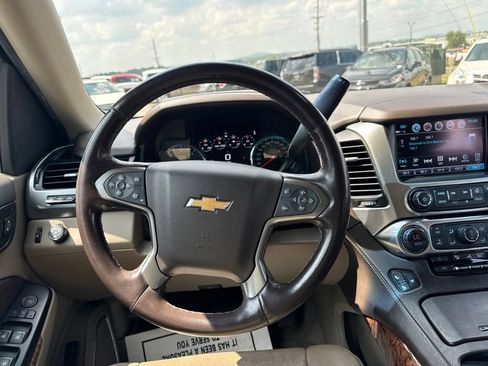 Used 2020 Chevrolet Suburban Premier RWD image 21