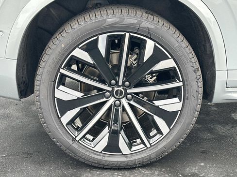 Used 2026 Volvo XC90 T8 Plus w/ Protection Package Premier AWD/4WD image 23
