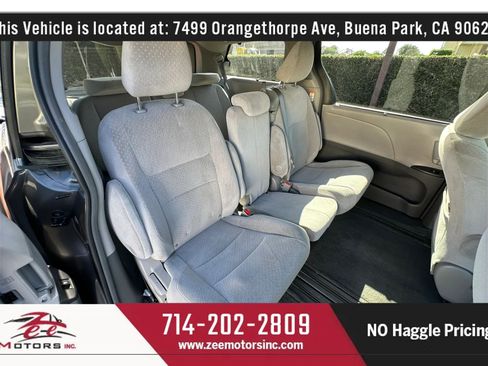 Used 2015 Toyota Sienna LE FWD image 20
