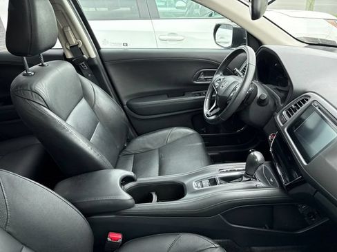 Used 2017 Honda HR-V EX-L image 11