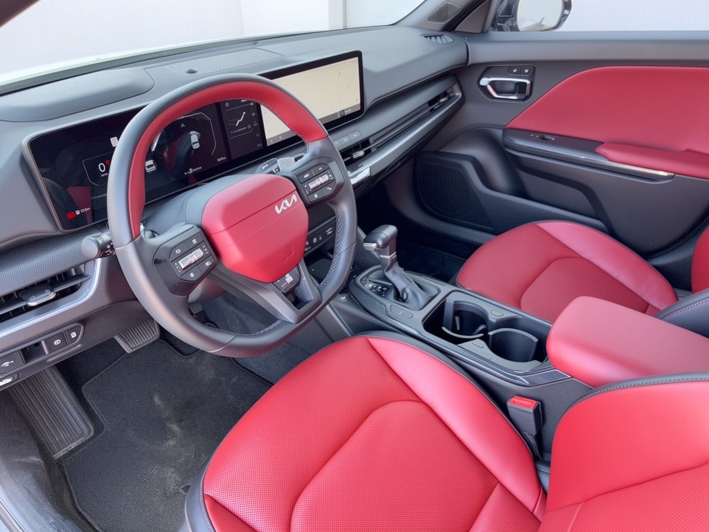 Used 2025 Kia K4 GT-Line w/ GT-Line Premium Package FWD image 4