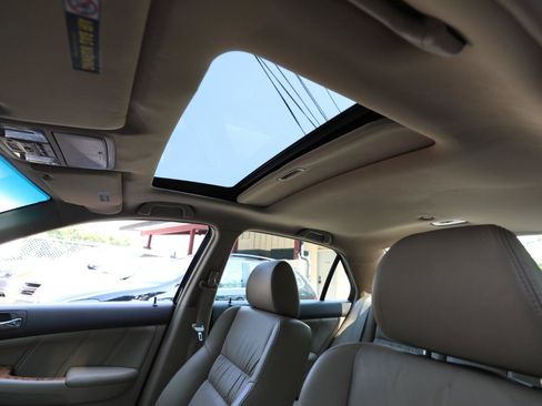Used 2004 Honda Accord EX image 16