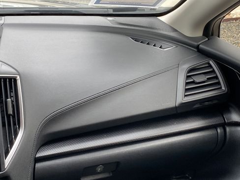 Used 2019 Subaru Crosstrek 2.0i Premium image 19