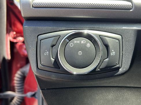 Used 2017 Ford Fusion SE FWD image 31