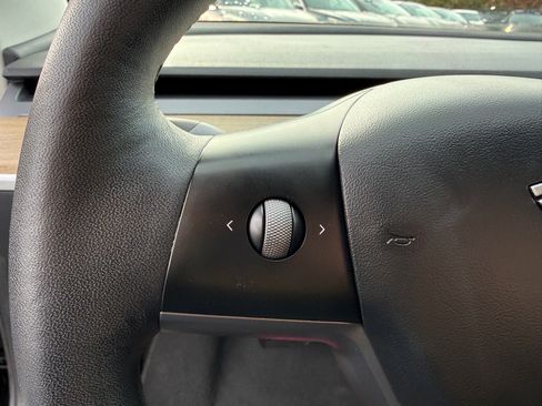 Used 2022 Tesla Model 3 image 26