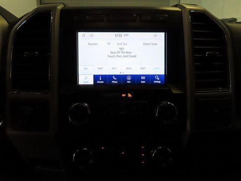 Used 2020 Ford F150 Lariat image 26