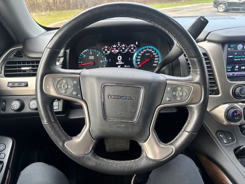 Used 2018 GMC Yukon XL Denali w/ Denali Ultimate Package AWD/4WD image 18