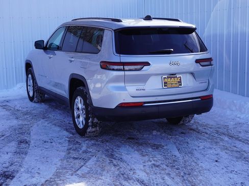 Used 2023 Jeep Grand Cherokee L Limited w/ Luxury Tech Group II image 4